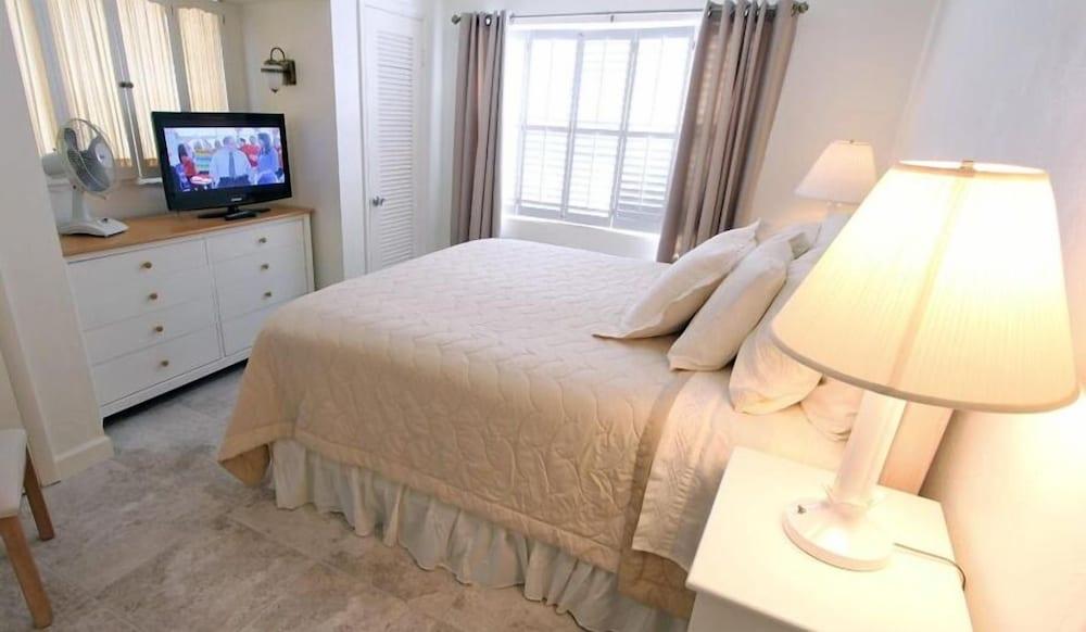 Beachouse Inn & Suites photo 4