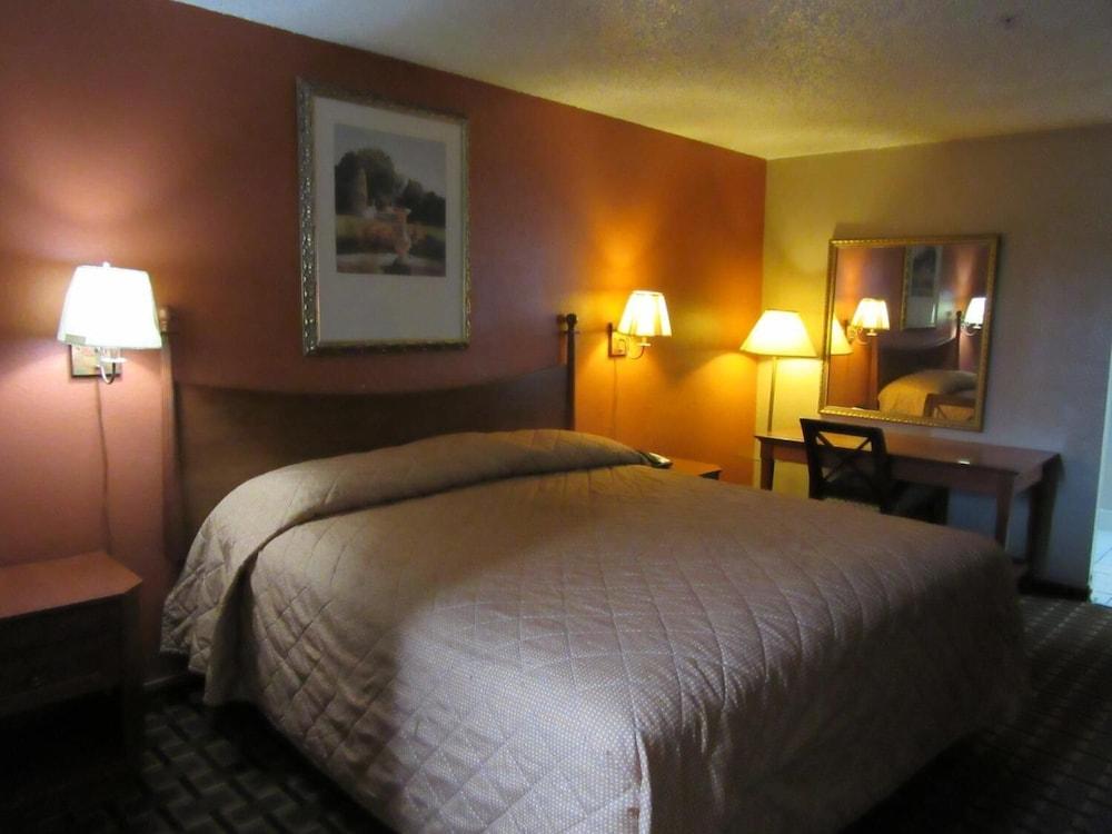Royal Inn photo 24