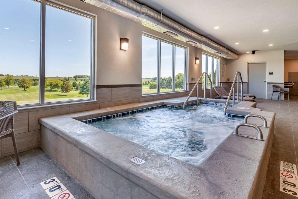 Sleep Inn & Suites Lancaster-Platteville photo 3