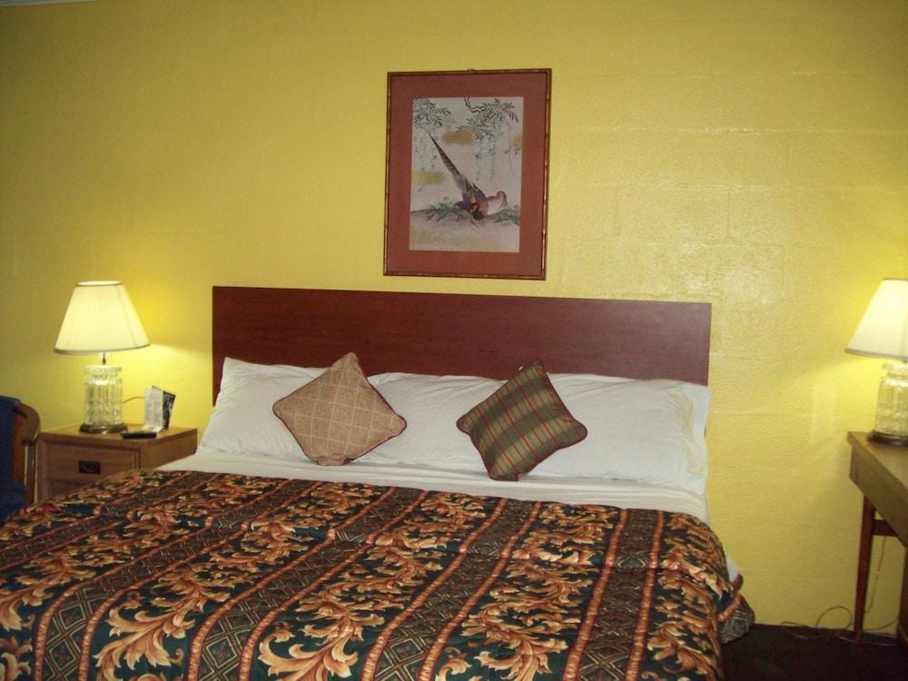 Budget Inn Sanderson photo 18