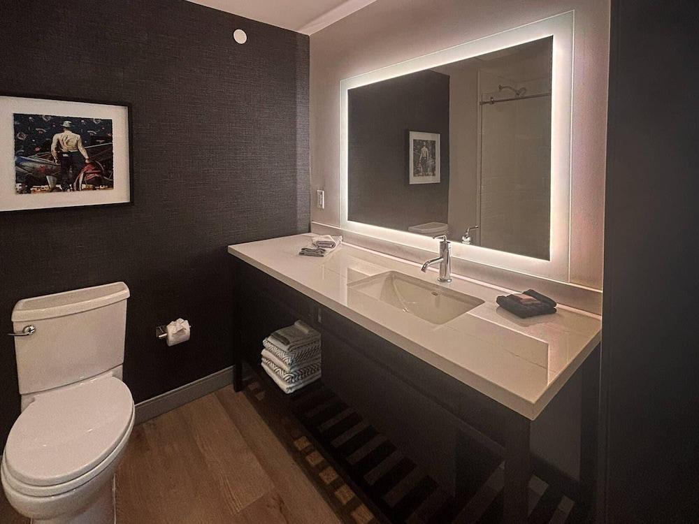 Cambria Hotel Fort Worth - Medical Center photo 13