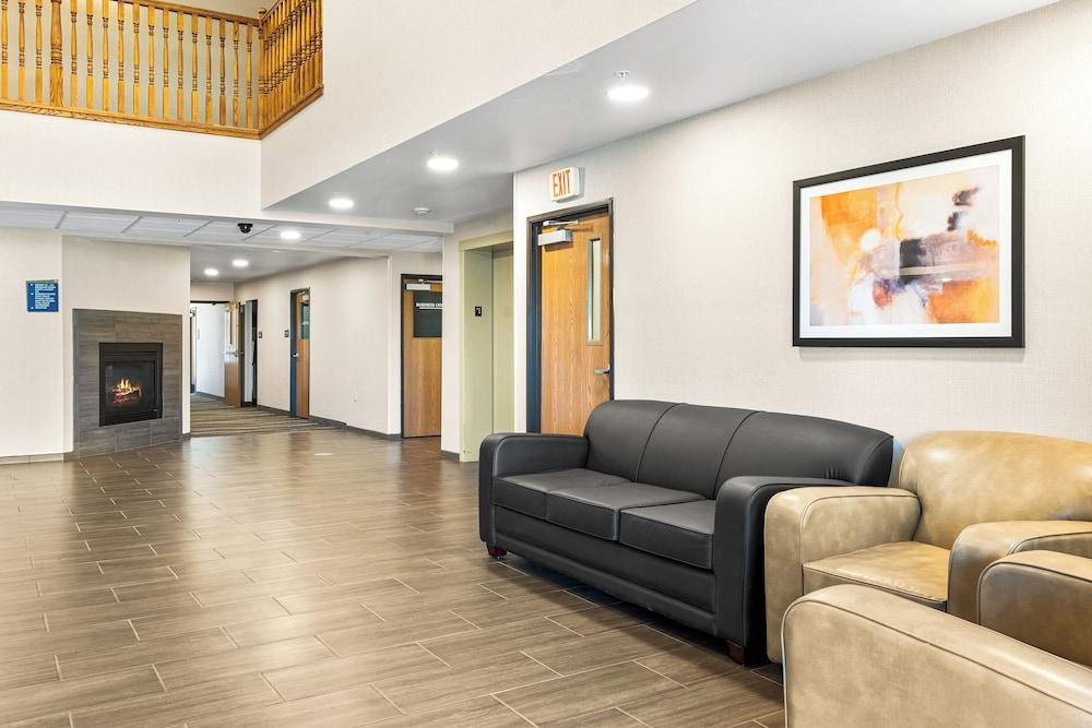 Boarders Inn & Suites by Cobblestone Hotels - Shawano photo 2