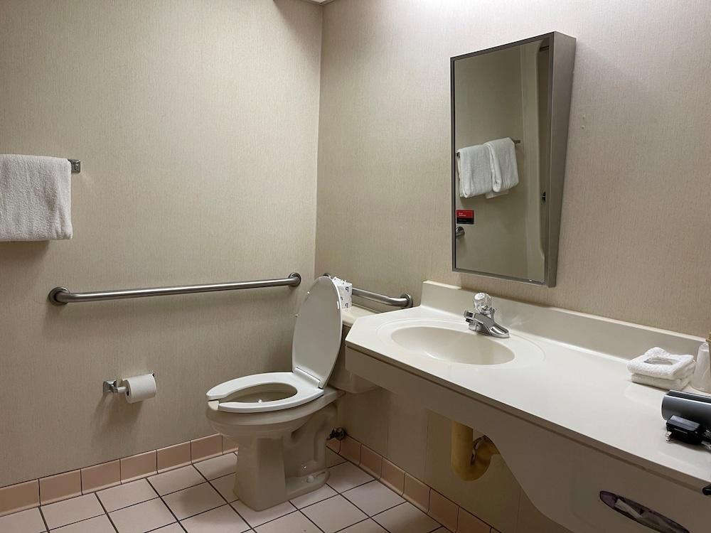 Red Roof Inn Branson photo 23