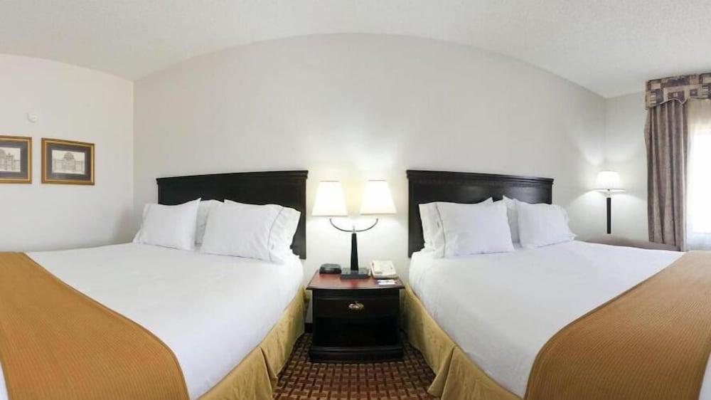 Holiday Inn Express Clanton by IHG photo 19