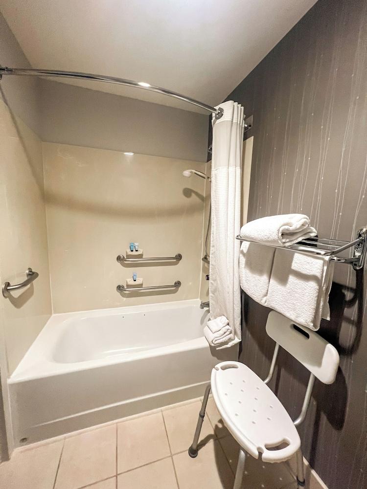 Country Inn & Suites by Radisson, Columbus-Edinburgh photo 14