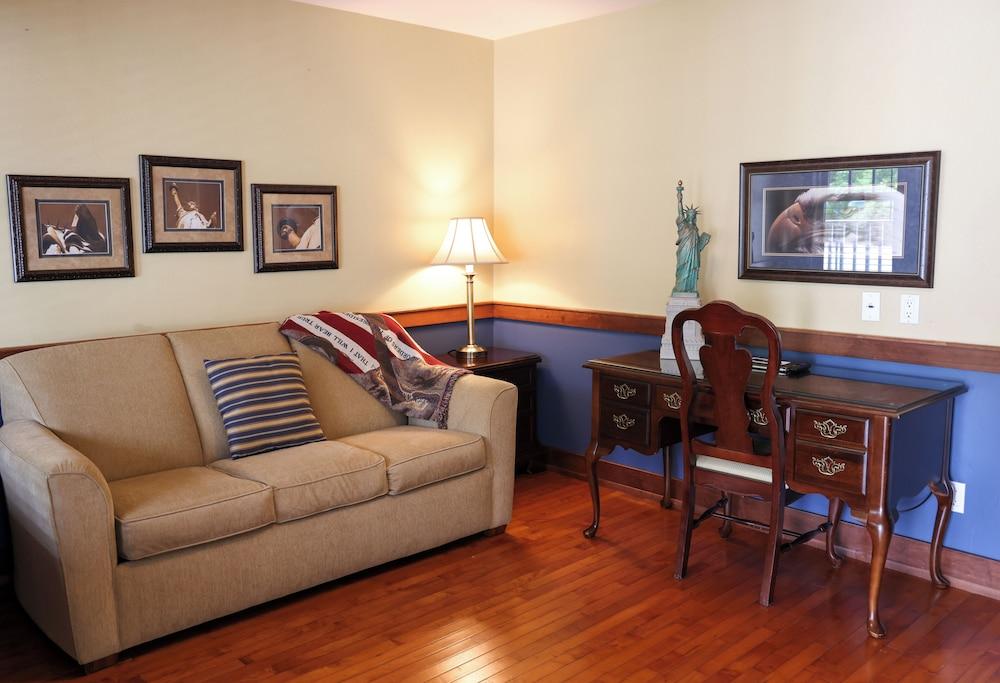 The Liberty Lodge at Sister Bay photo 46