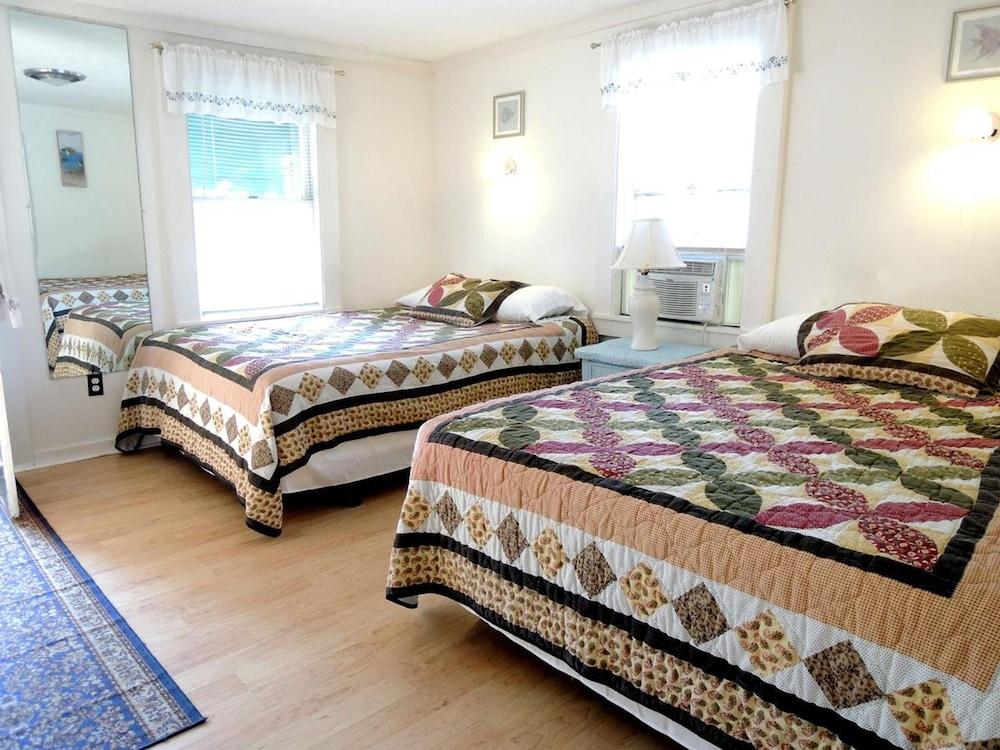 Shorelands Guest Resort and Cottages photo 42
