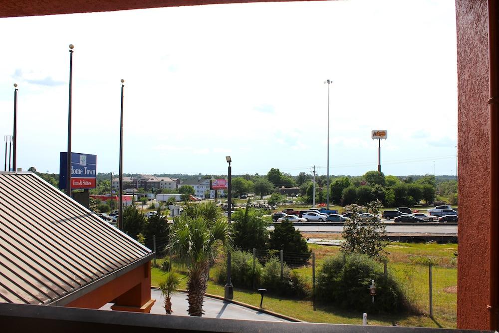 HomeTown Inn & Suites photo 39