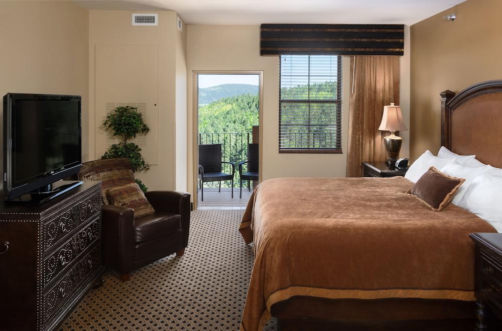 The Lodge at Deadwood Gaming Resort photo 11