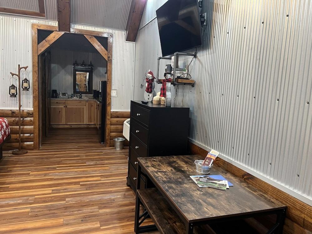 Lincoln Lodge photo 35
