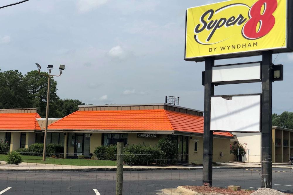 Super 8 by Wyndham Battleboro/Rocky Mount — hotel in Battleboro