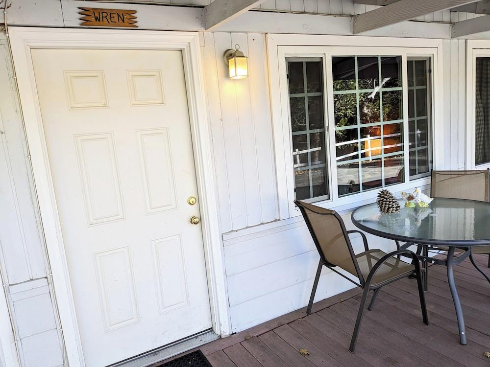 Bluebird Cottage Inn photo 19