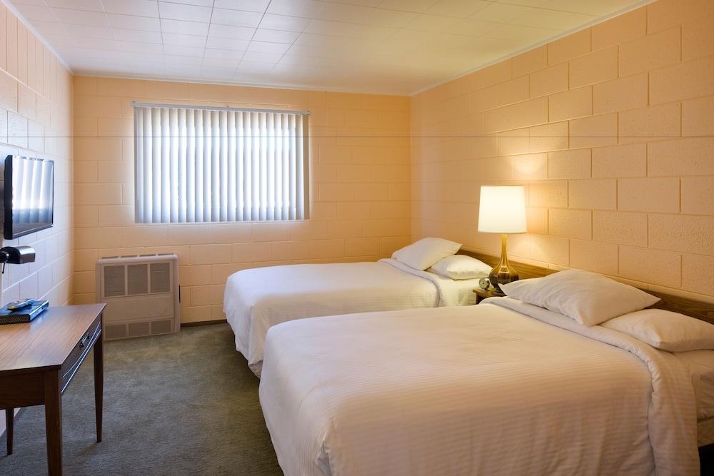 Sunset Motel photo 30