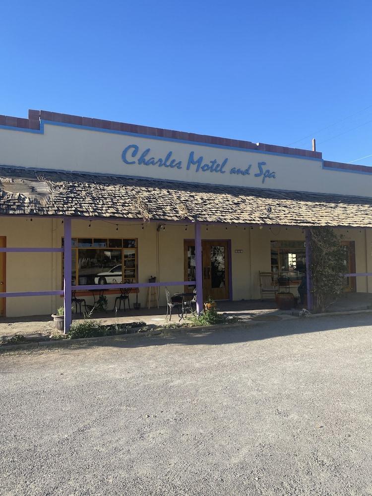 Charles Hotsprings photo 5