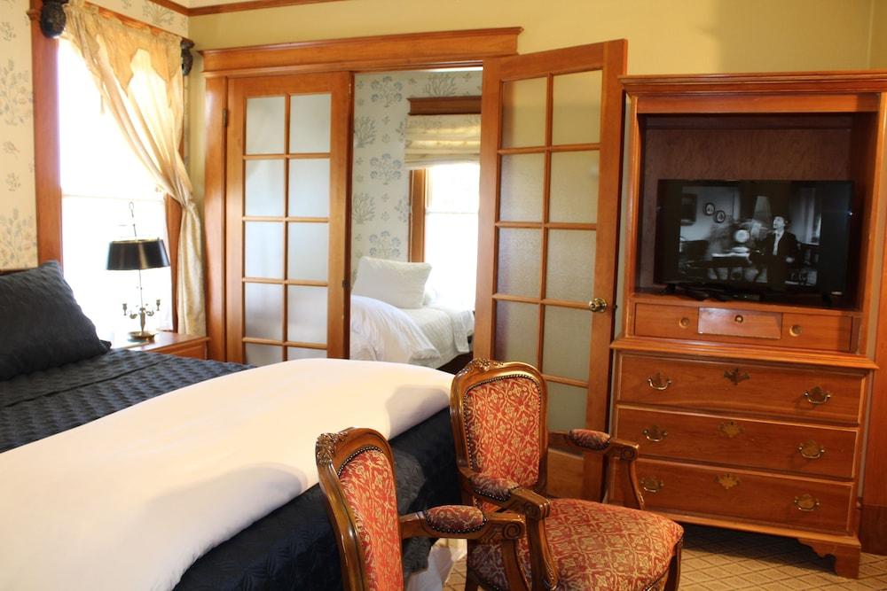 Pacific Grove Inn photo 28