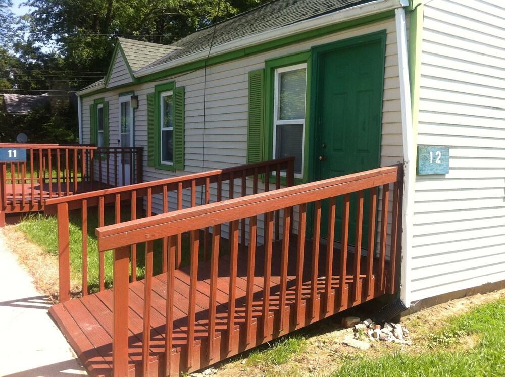 Green Crest Motel photo 16