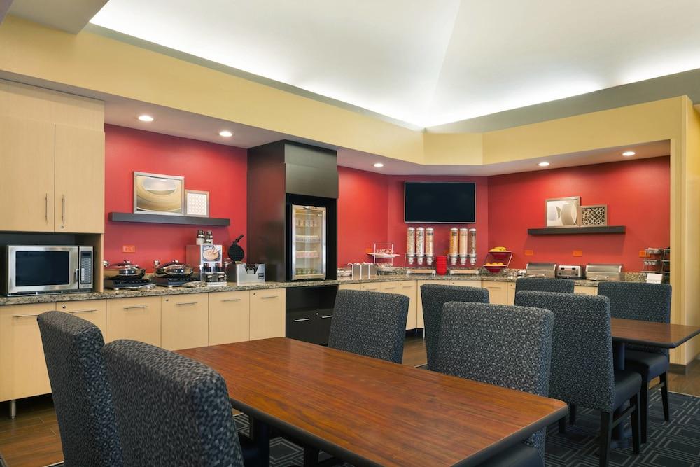 TownePlace Suites Chicago Naperville photo 21