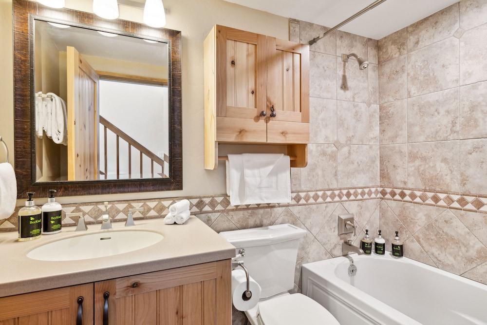 The Vail Spa Condominiums photo 62