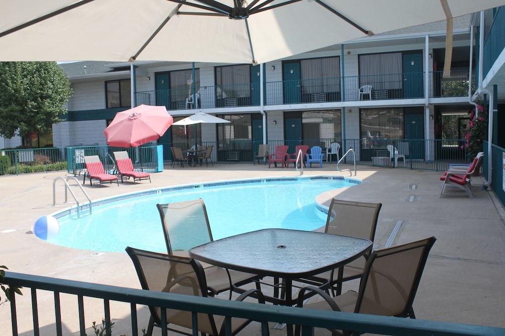 Ozark Valley Inn photo 28