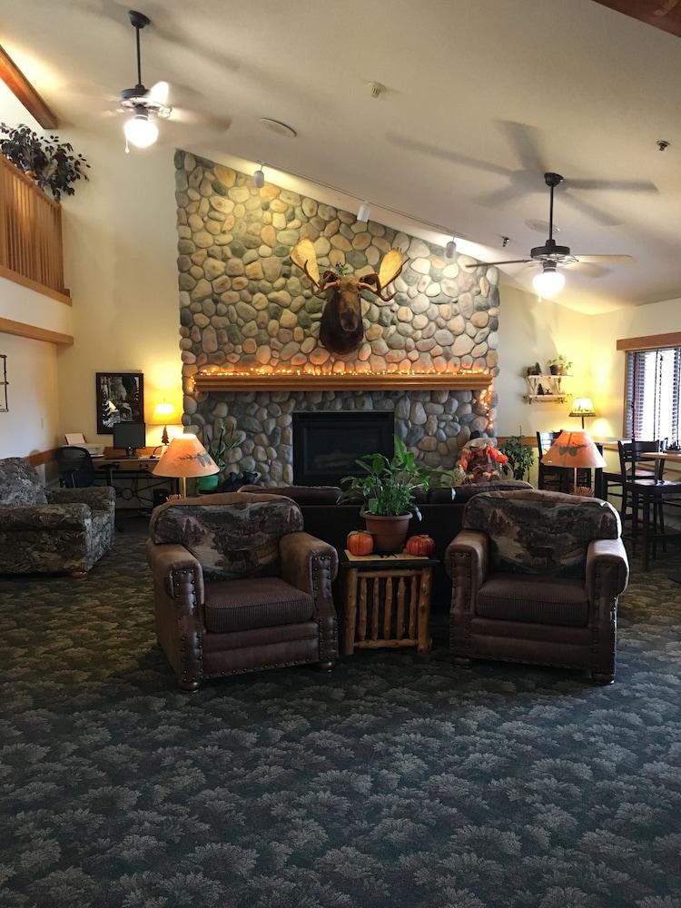 Moose Lake Lodge & Suites photo 3