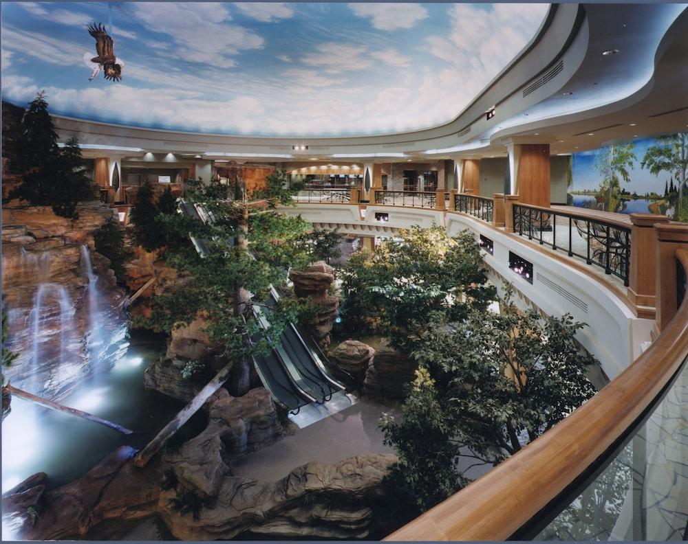 Ho-Chunk Casino Hotel - Wisconsin Dells photo 37