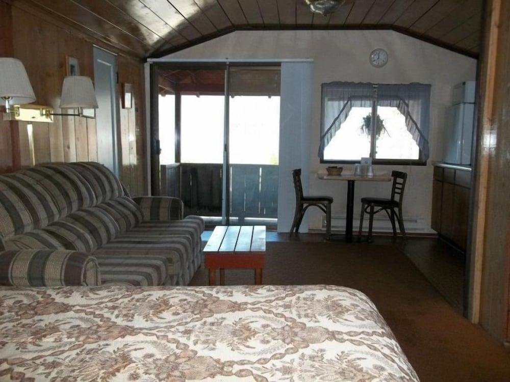 Rain Forest Resort Village photo 12