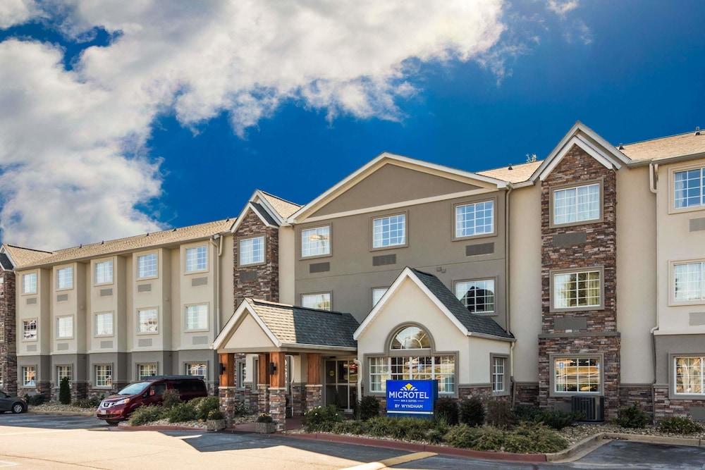 Microtel Inn & Suites by Wyndham Greenville / Woodruff Rd photo 21