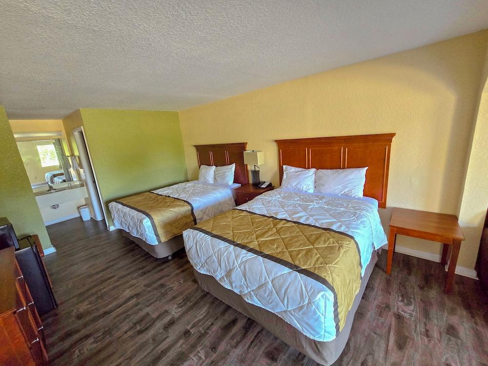 Garden Inn & Suites photo 10
