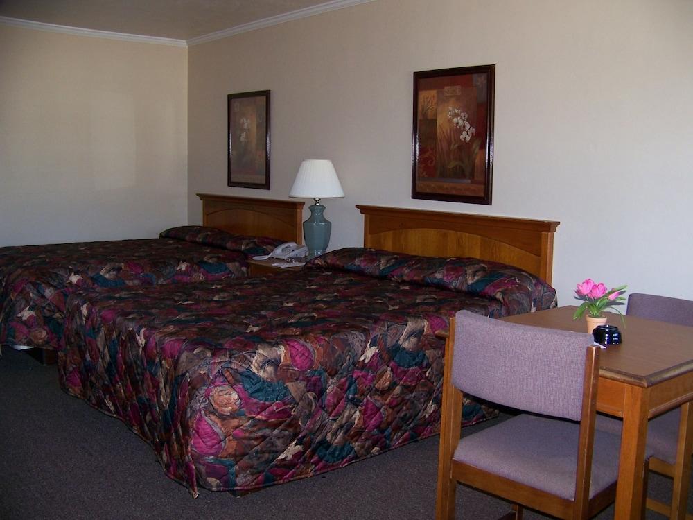 Emerald Sands Inn photo 5