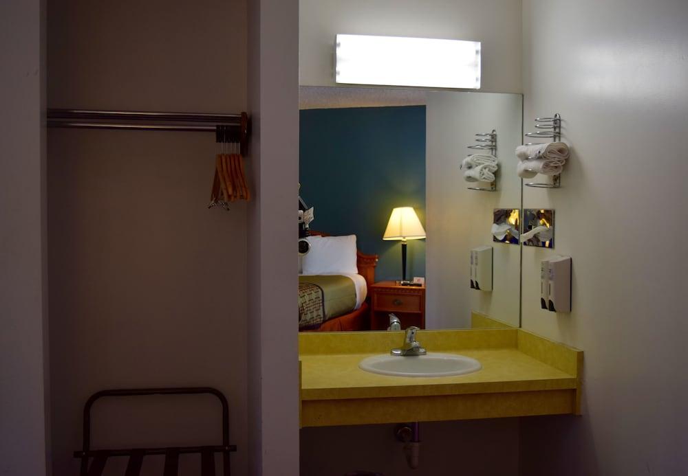 Snelling Motel photo 14