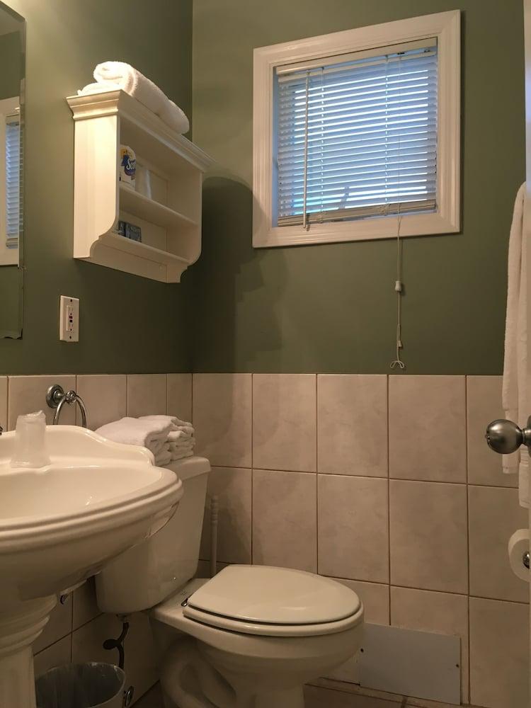 Westhampton Seabreeze Motel photo 33