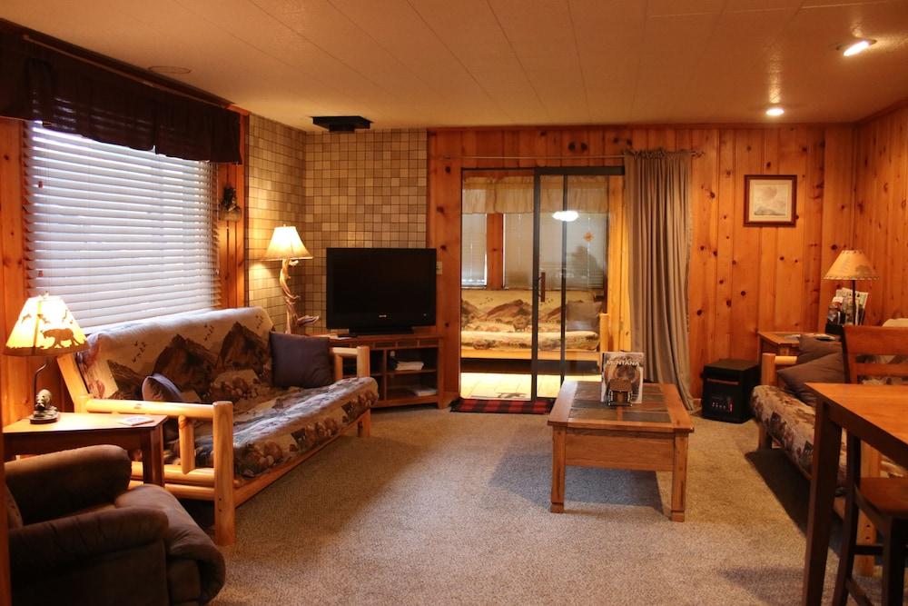 Yellowstone Wildlife Cabins photo 22