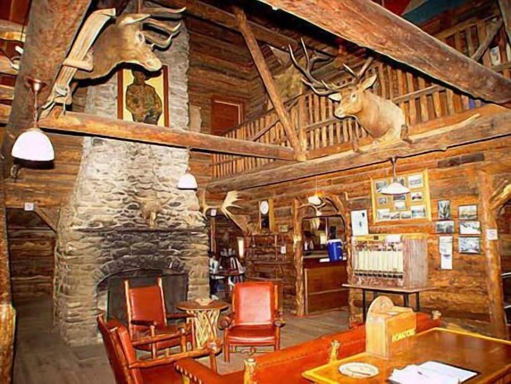 Pahaska Tepee Resort photo 15