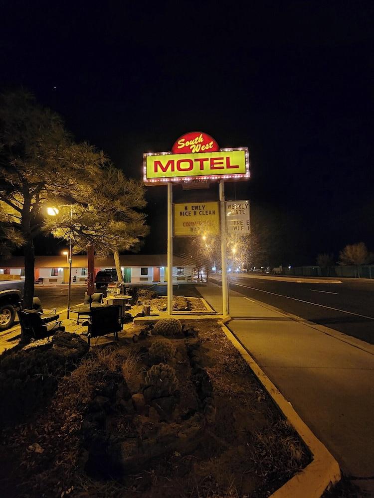 Southwest Motel photo 19
