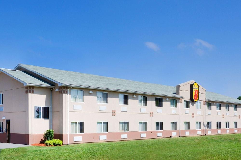 Super 8 by Wyndham Owensboro photo 17