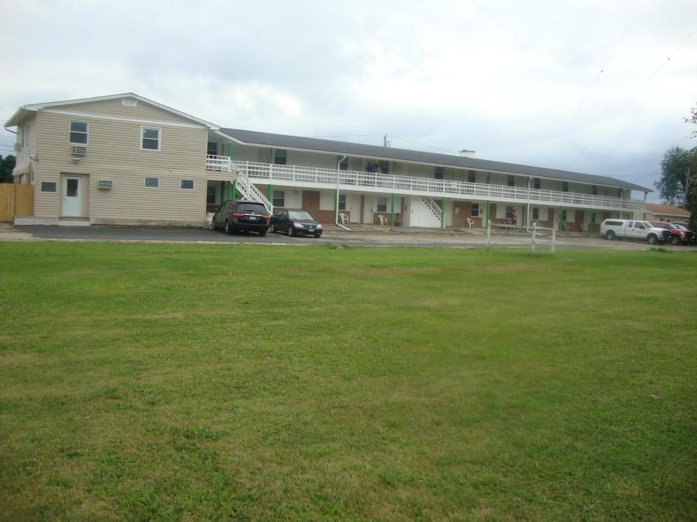 Relax Inn photo 22