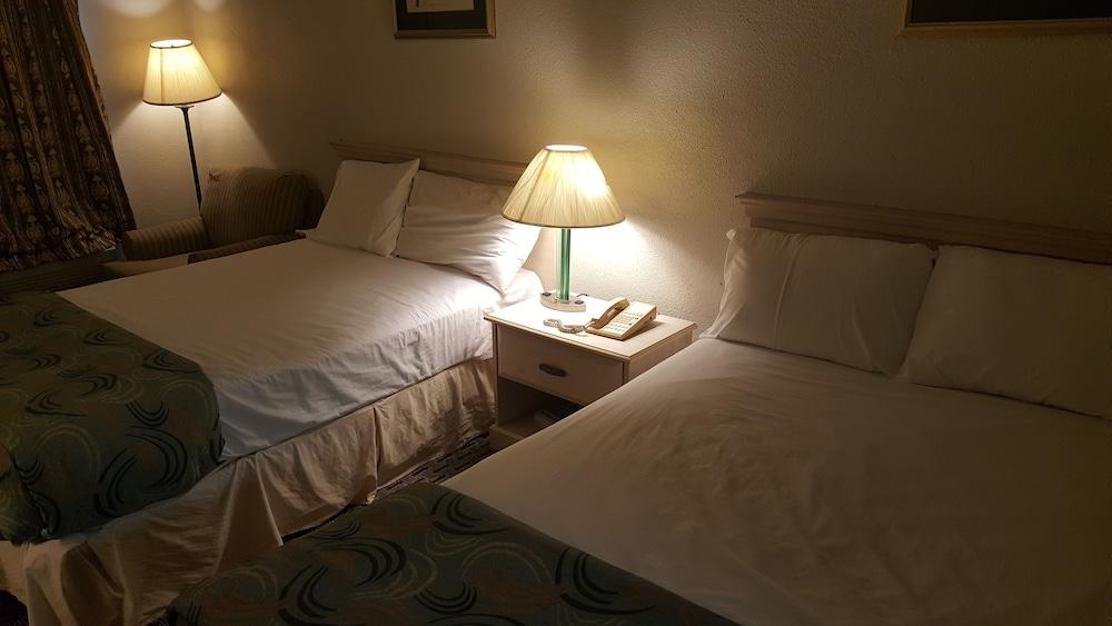 The Brooke Hotel photo 23