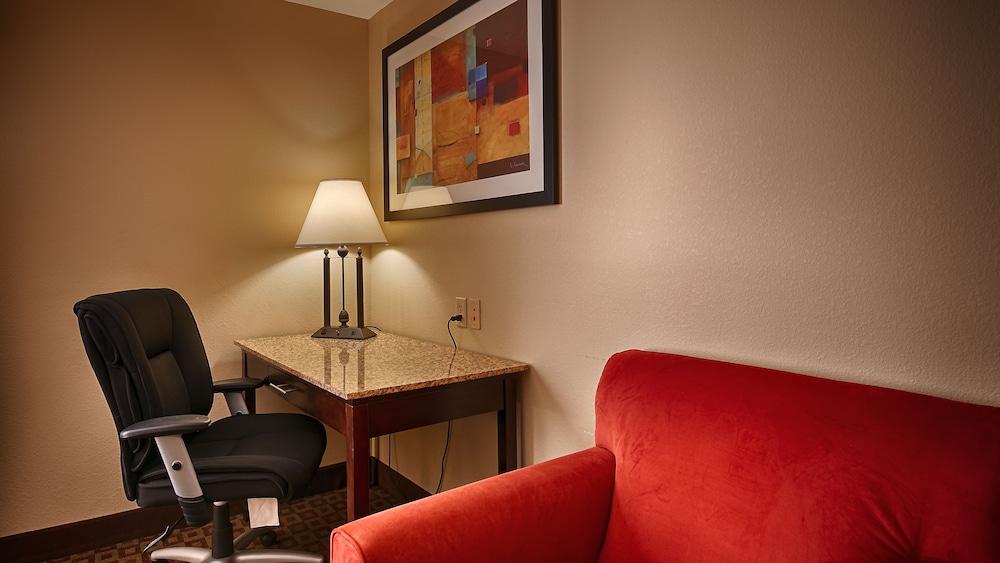 Best Western Plus Deridder Inn & Suites photo 29