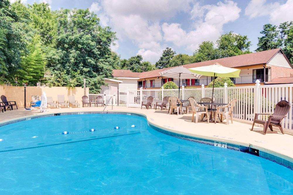 Americas Best Value Inn Aiken photo 10