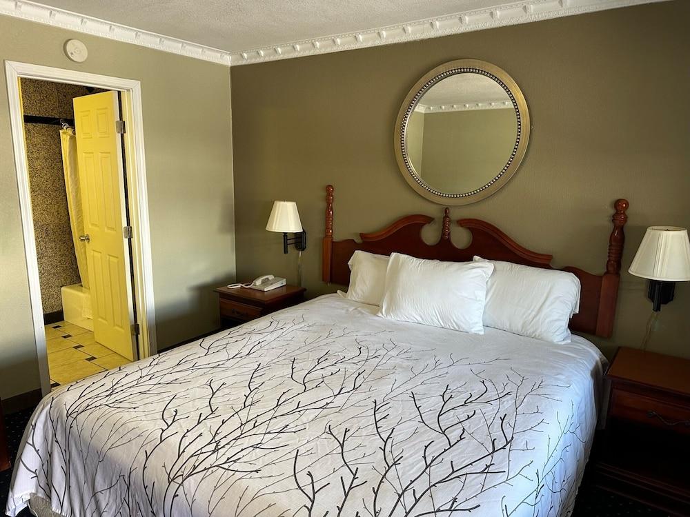 Western Village Inn photo 7