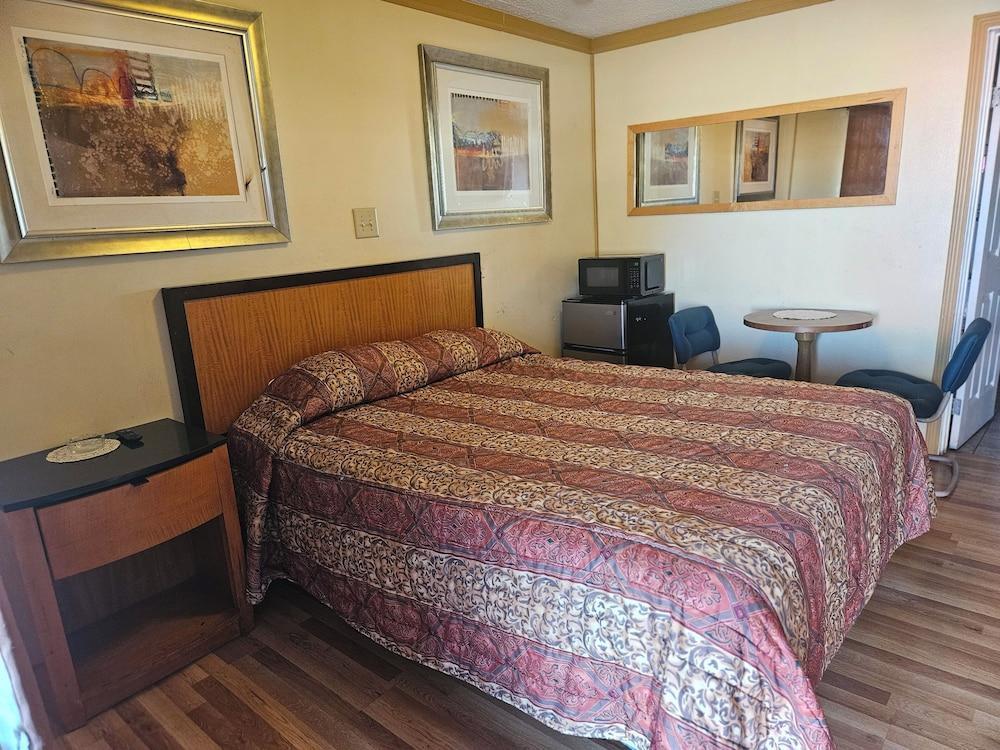 Branding Iron Motel photo 15