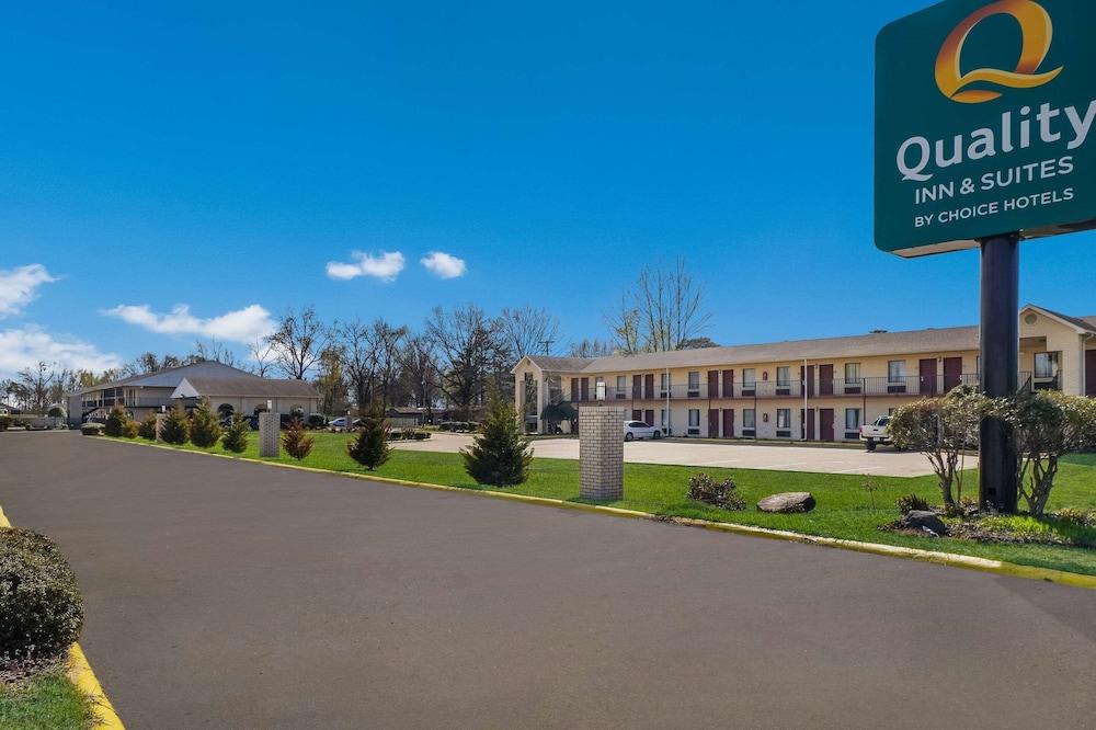 Quality Inn & Suites West Helena photo 1
