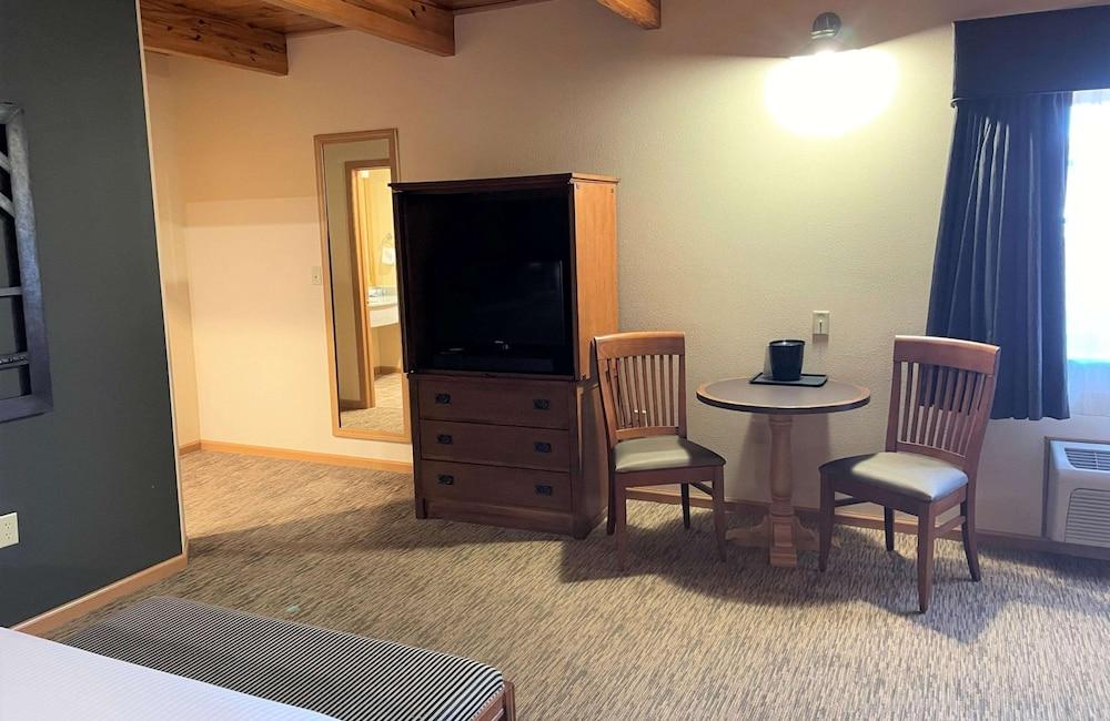 Crossroads Hotel and Event Center photo 57