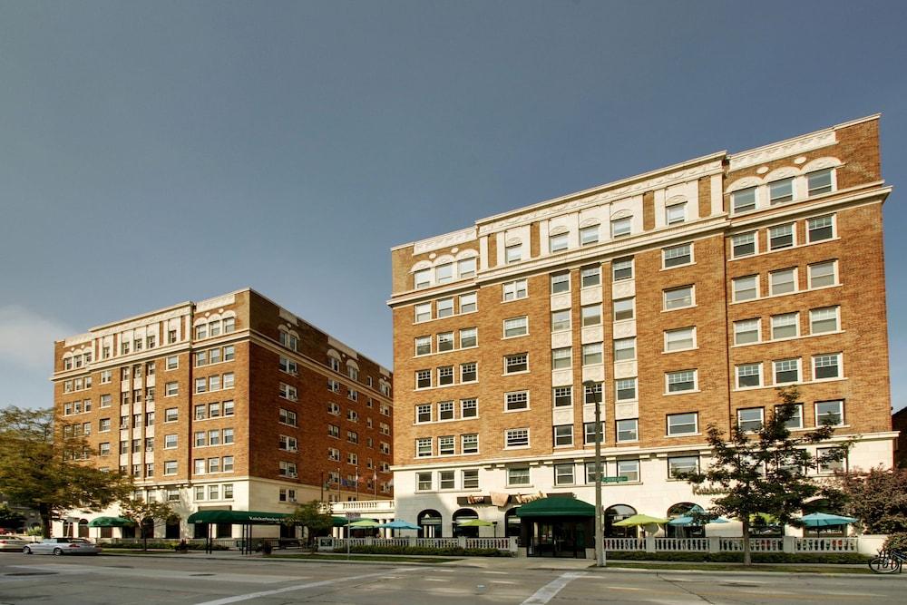 The Knickerbocker on the Lake photo 43