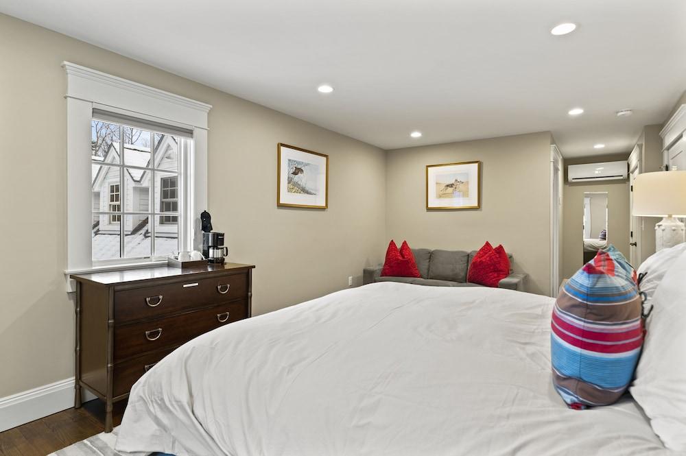 Brook Bound Inn photo 40