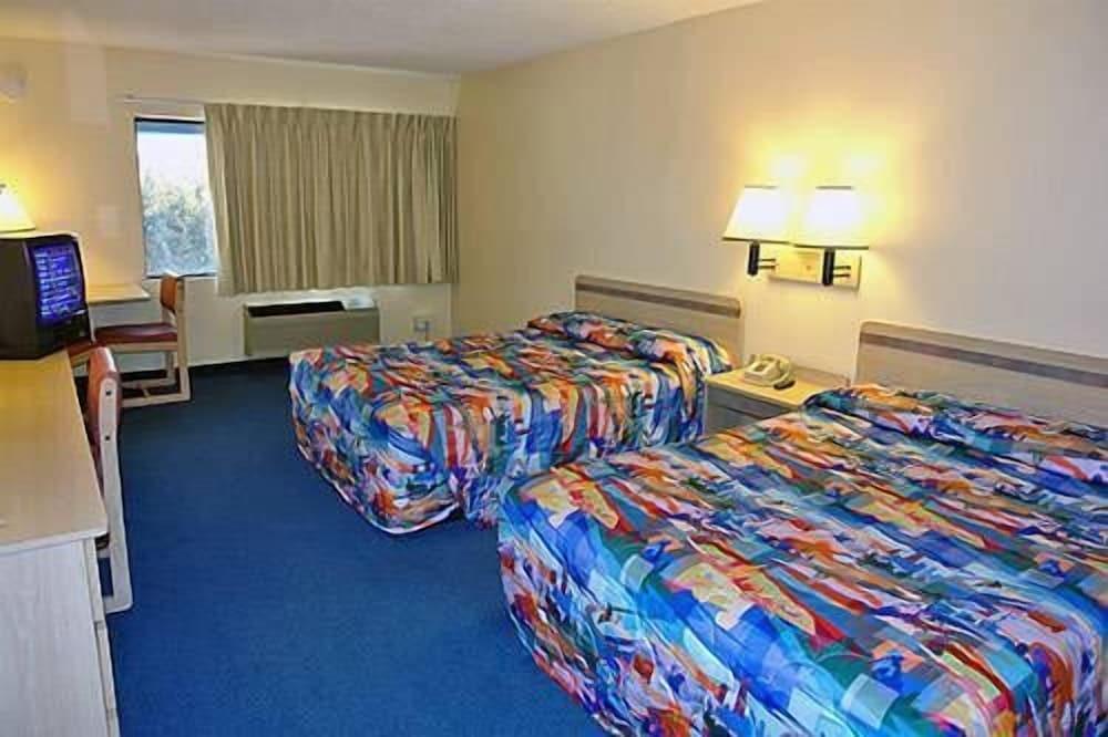 Motel 6 Portland, OR - Downtown photo 12