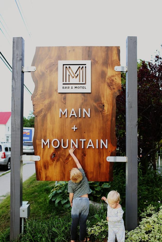 Main and Mountain Bar & Motel photo 52