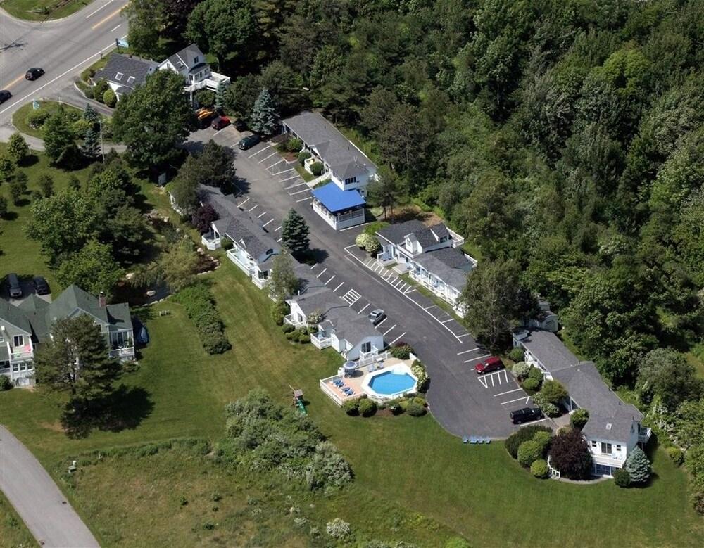 Glen Cove Inn & Suites photo 58