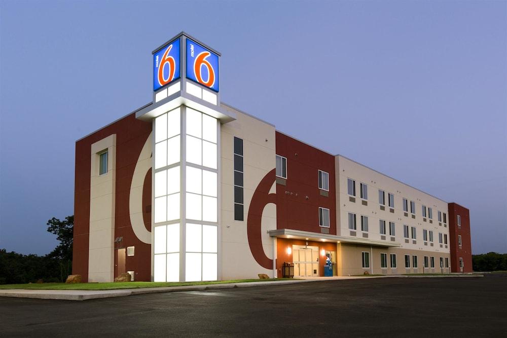 Motel 6 Poplar Bluff, MO — hotel in Poplar Bluff
