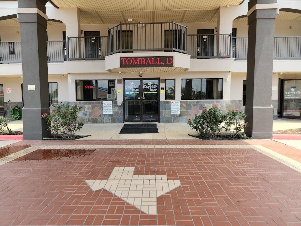 Express Inn Tomball photo 33